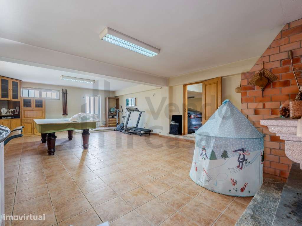 Vende-se Moradia Individual - Braga - Frossos-23