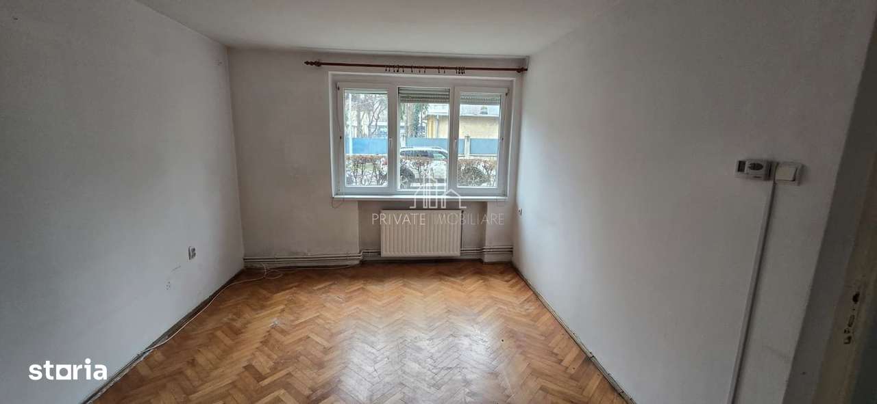 Apartament 3 Camere De Vanzare, Str Victor Babes, Zona Cornisa - Imagine principală: 4/9