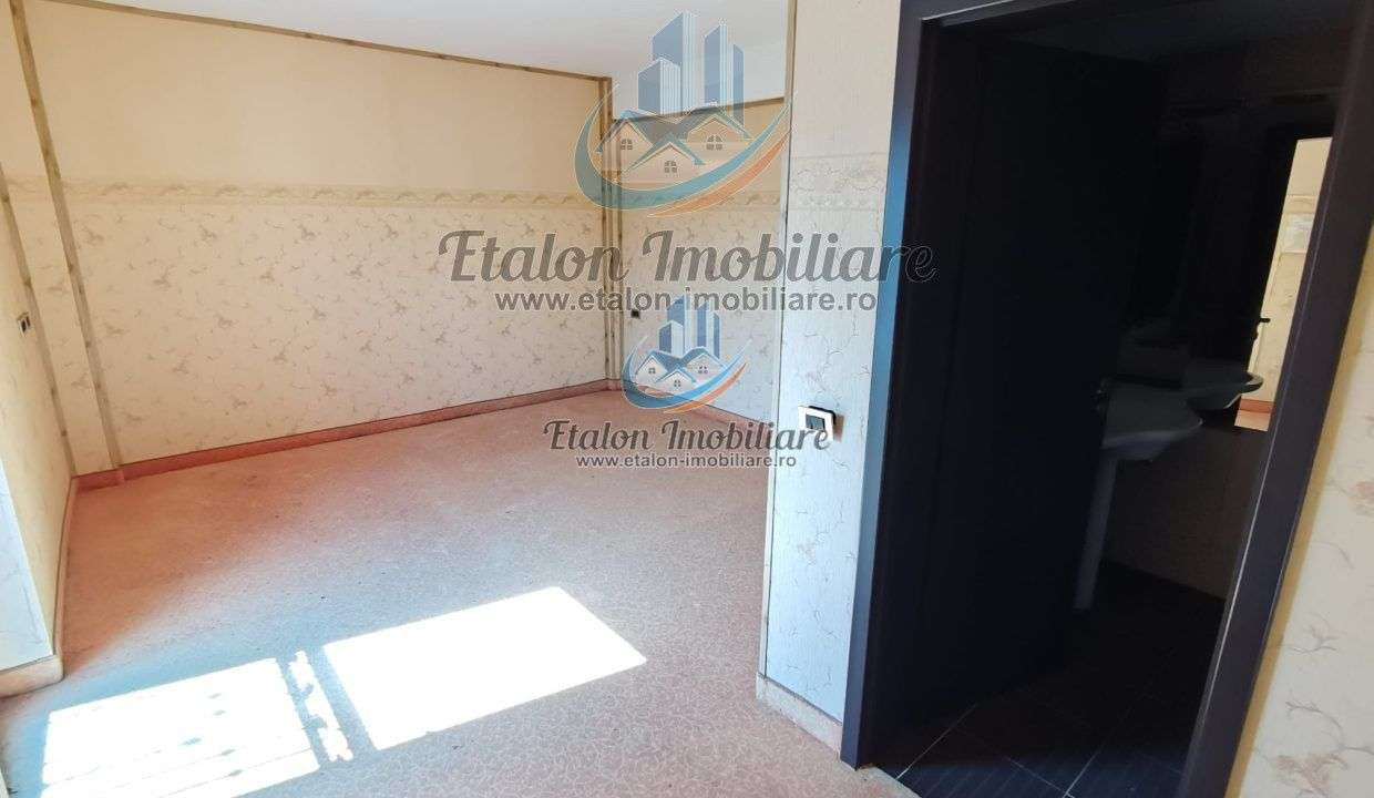 Pensiune/ Camin de batrani - Restaurant 8000 mp aproape de Tg.Neamt - - Imagine principală: 4/15