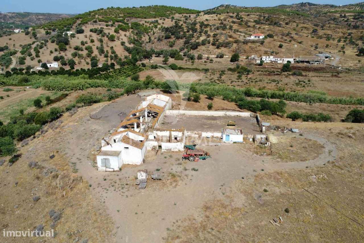 Quinta com vista do Guadiana, 126ha, com ruína de 618m2 - Grande imagem: 2/31