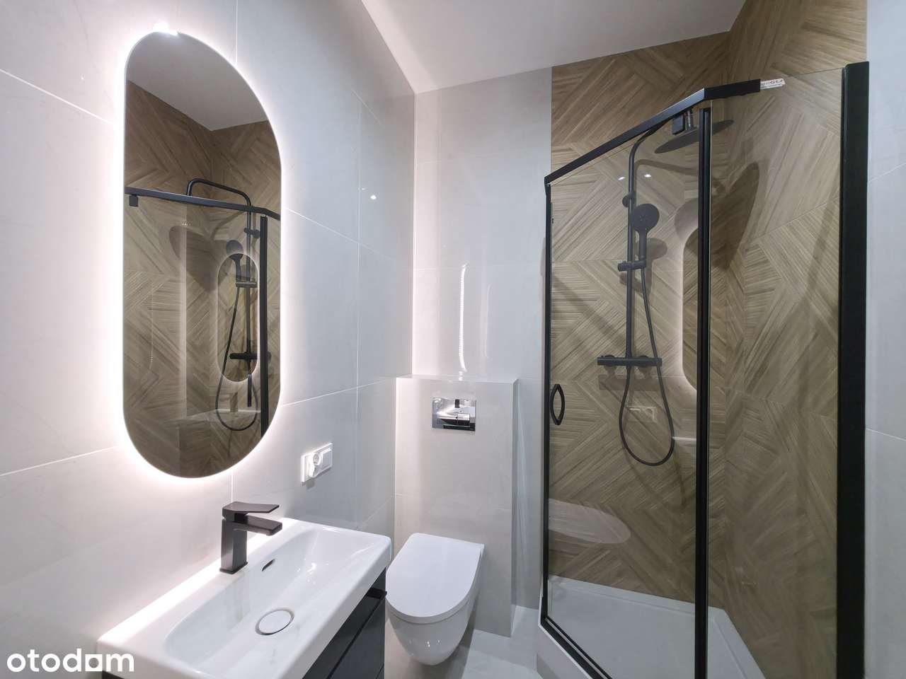 Piękne mieszkanie w klimatycznej kamienicy na Łazarzu! Po remoncie!-12