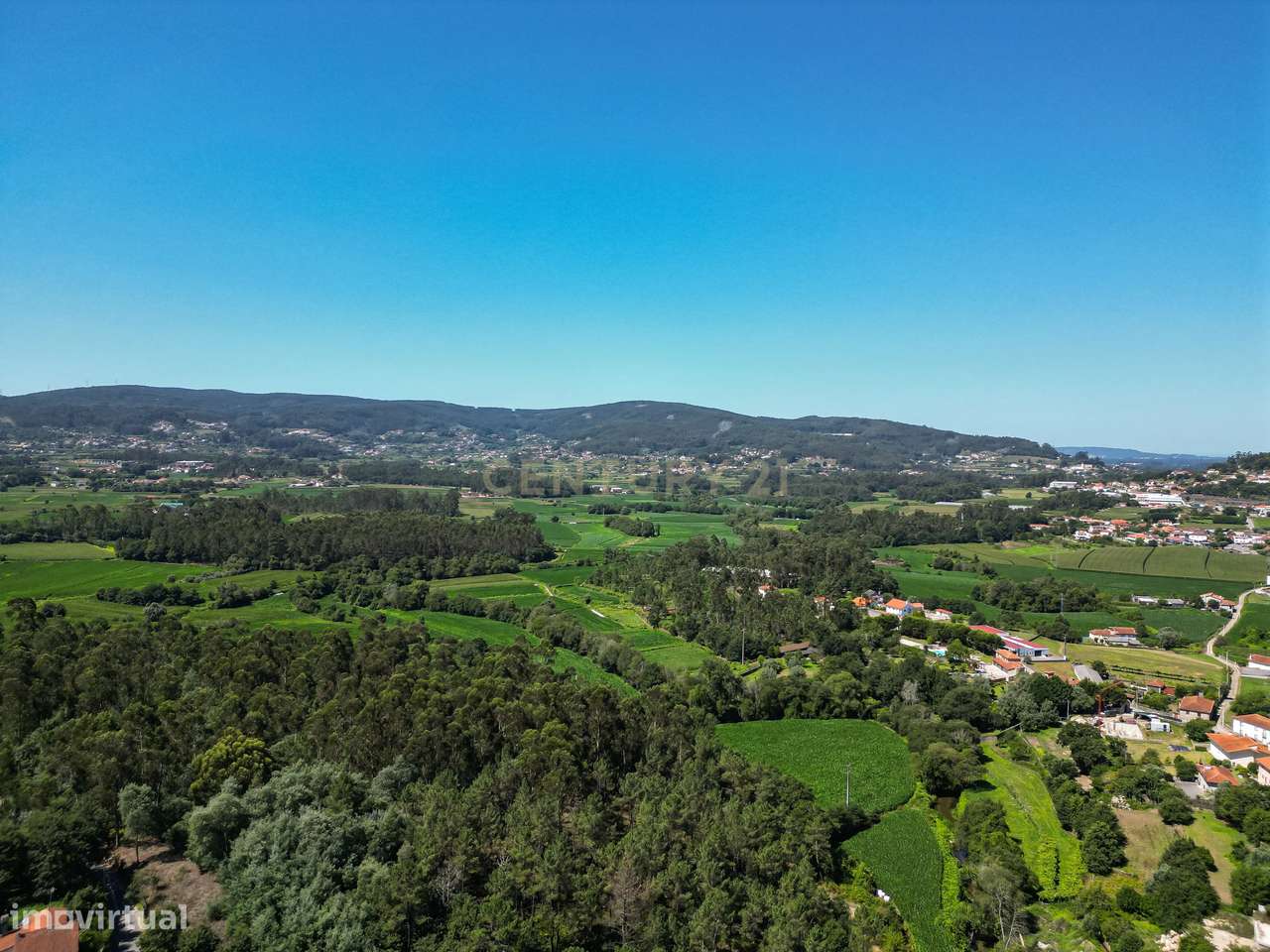 Terreno em Cossorado, Barcelos com Vista para o Rio e Jardim Frutal - Grande imagem: 3/12