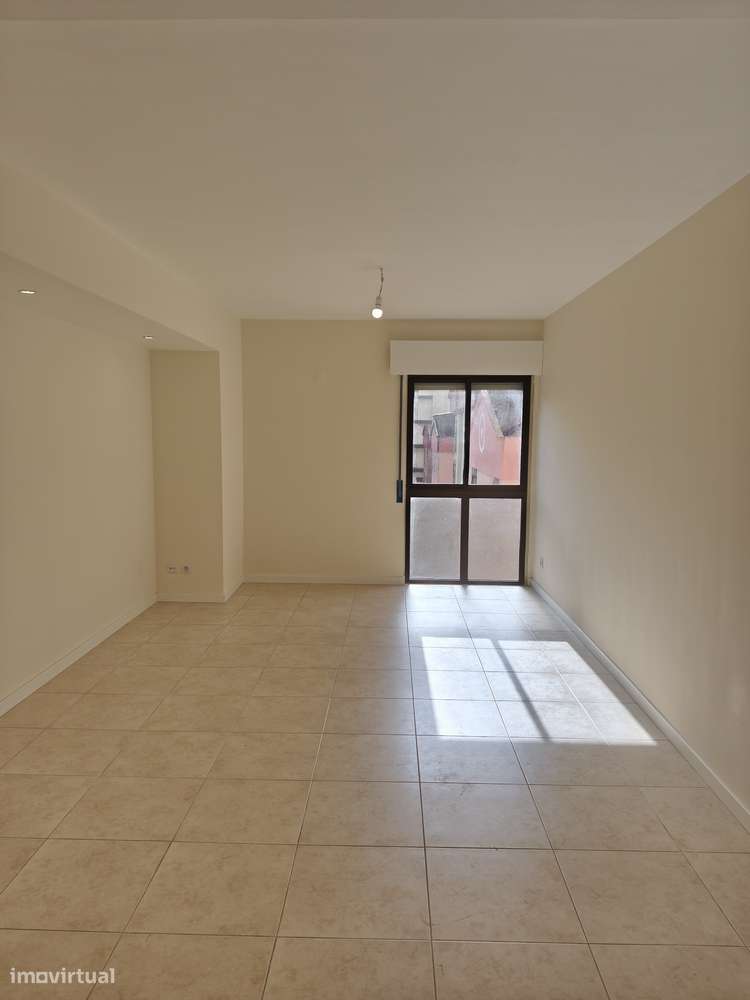 T2 Sintra-Tapada das Mercês, totalmente remodelado, boa oportunidade.-8