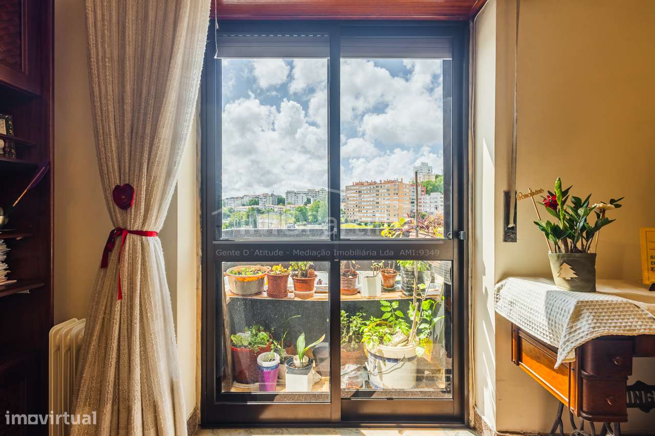 Apartamento T2 C/ Parqueamento Queluz-6