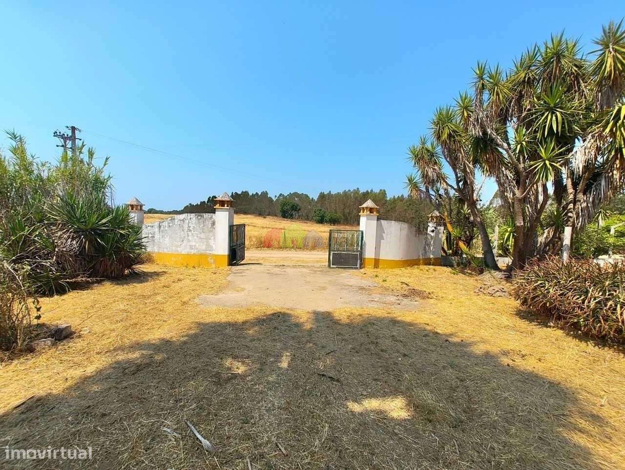 Quinta C/Moradia T2 - Foros de Vale de Figueira-6