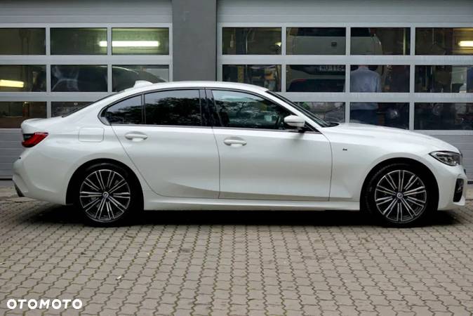 BMW Seria 3 330d mHEV M Sport sport - 4