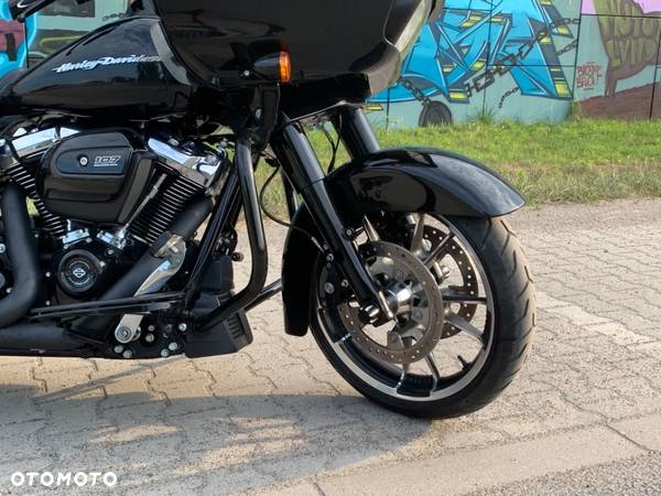 Harley-Davidson Touring Road Glide - 14