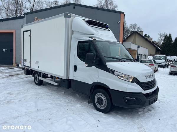 Iveco 35s18 fabrycznie nowy, chłodnia z windą - 1