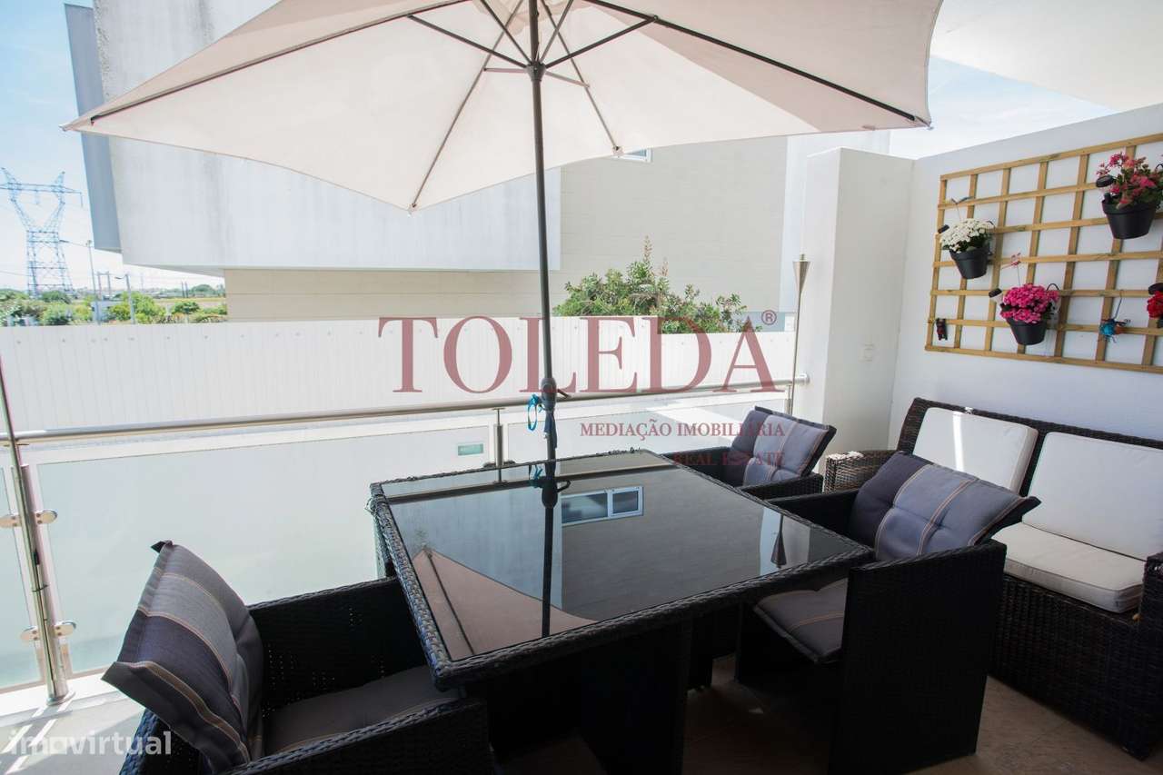Moradia 4 Pisos com 474m2-15