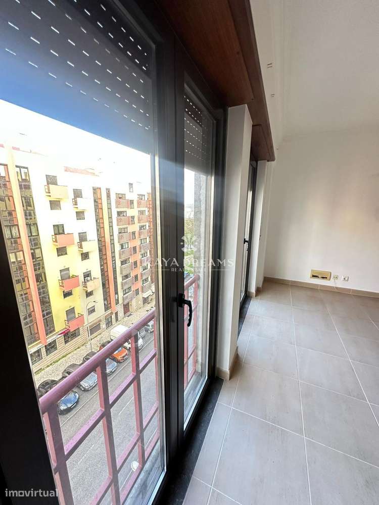 T3 Para Arrendamento na Quinta Nova em Odivelas com Parqueamento e... - Grande imagem: 2/14