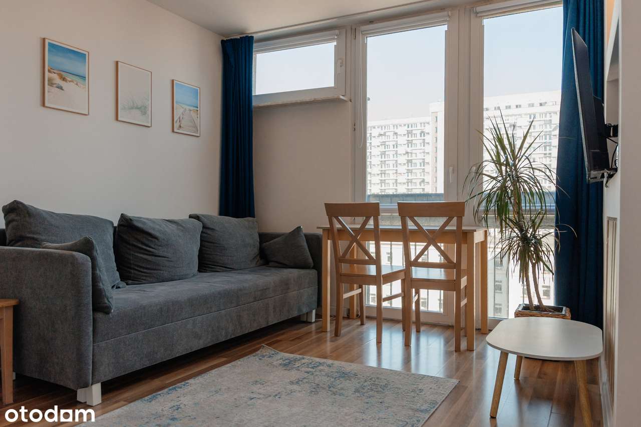 Przytulne dwupokojowe mieszkanie w sercu Warszawy-0