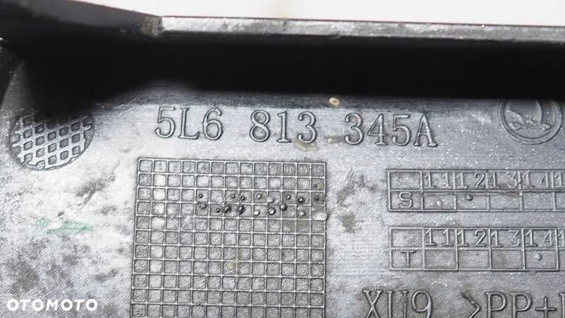 Skoda Yeti lift nakładka zderzaka lewa tył 5L6813345A - 5