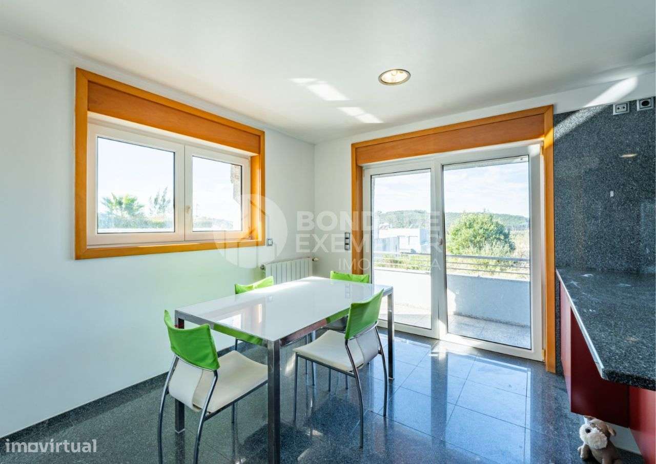 Excelente Moradia V4 - Quinta de Lousã - Valongo-13