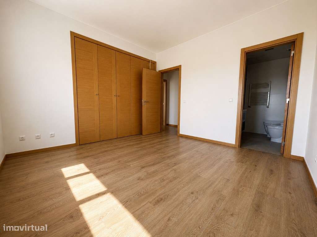 T2 na Quinta da Beloura | 2 Suítes | Garagem | Piscina | Elevador-15
