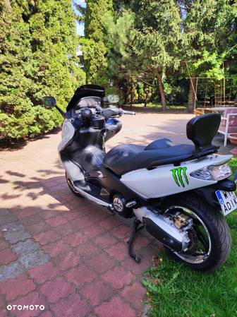 Yamaha Tmax - 28