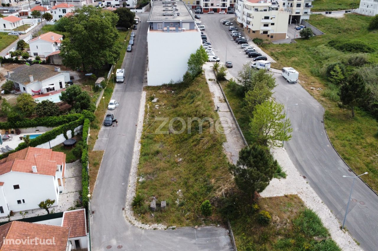 Lote de Terreno para CONSTRUÇÃO DE PRÉDIO - 493 m2