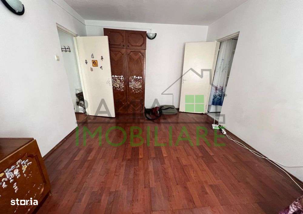 Apartament 3 Camere,  Etaj 2/4 – Astra Planete, Necesita Renovare-2