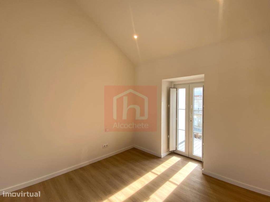 Apartamento duplex T2+2 com terraço no centro histórico Alcochete-16