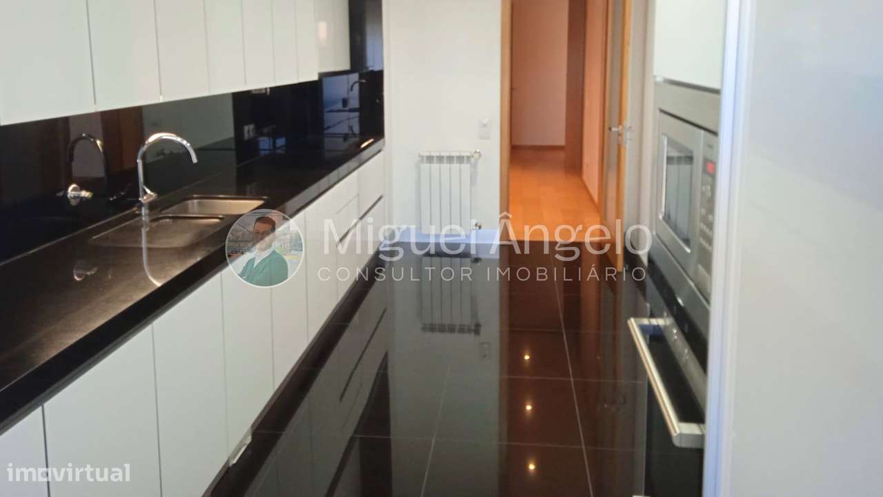 T2+1 com garagem, excelentes áreas em Canelas, Vila Nova de Gaia - Grande imagem: 5/17