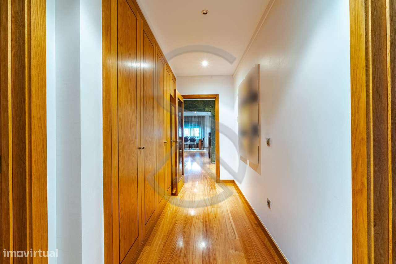 Apartamento T3 de Luxo em Vilar do Paraíso e Mafamude-12