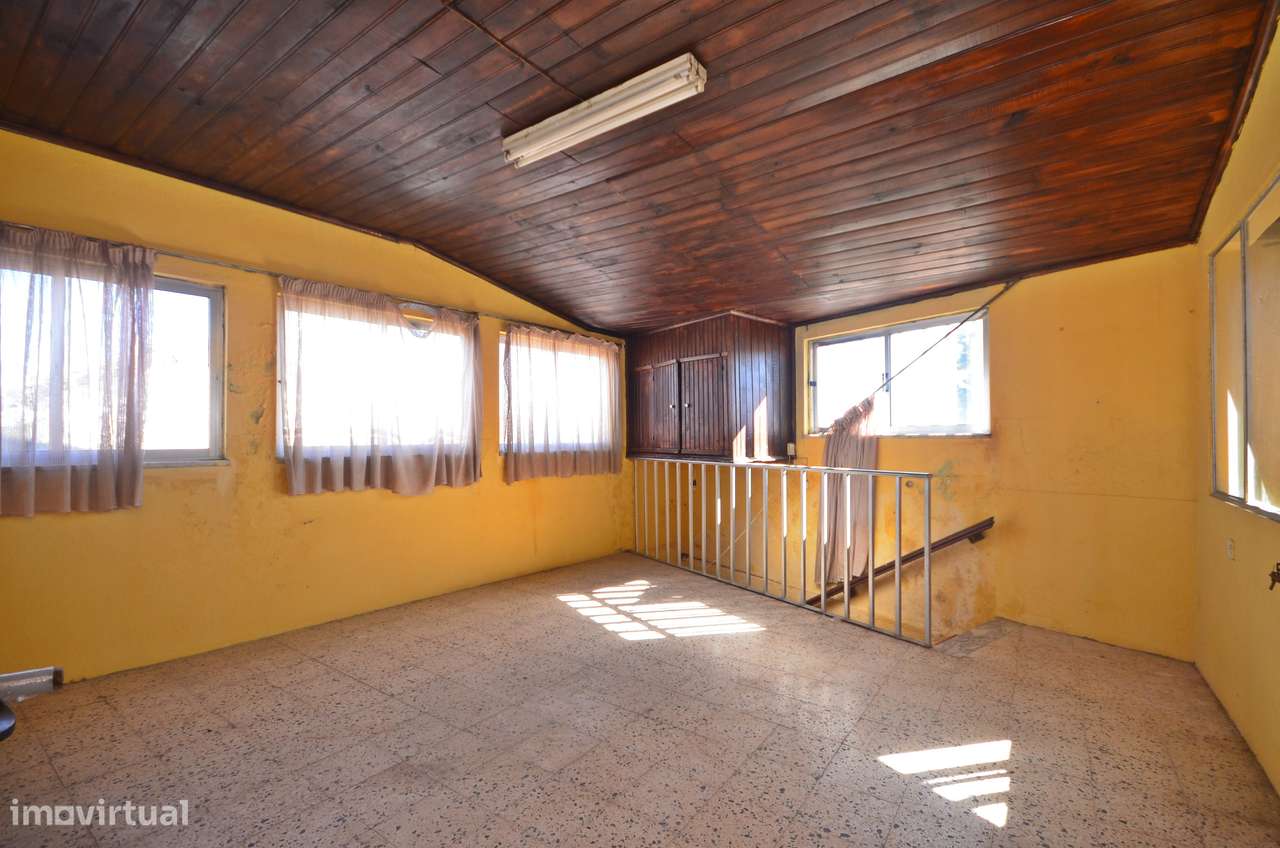 Moradia com 272 m2 de área bruta de construção - Grande imagem: 5/20