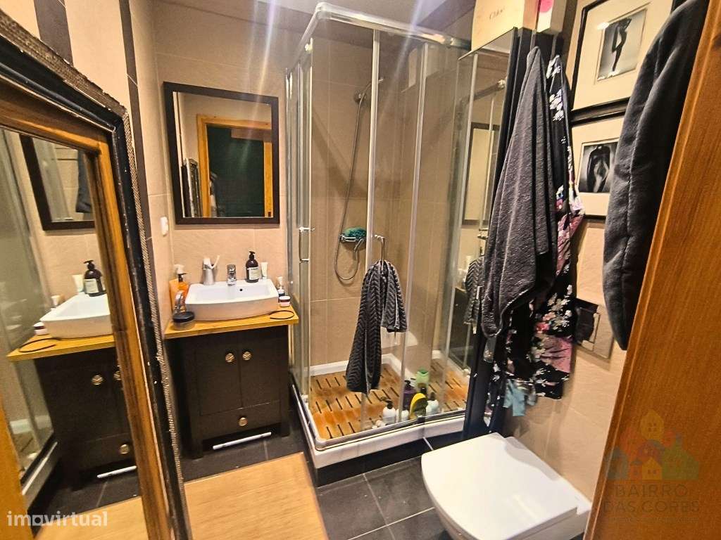 Apartamento T4 - Elegância Contemporânea no Coração de Tomar-12