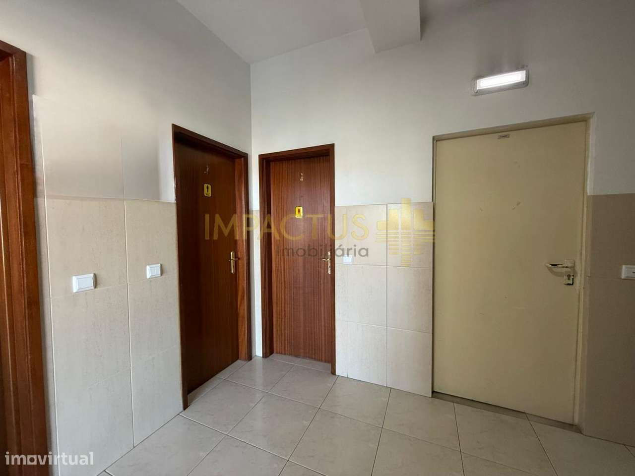 Escritório no centro do Castêlo da Maia - Grande imagem: 5/6