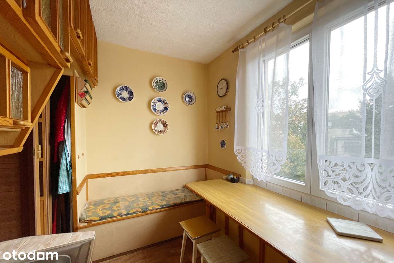 Przy tramwaju, z balkonem, piwnicą i parkingiem-6