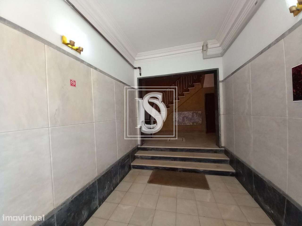 Apartamento T4 em UDF de Laranjeiro e Feijó - Grande imagem: 2/39