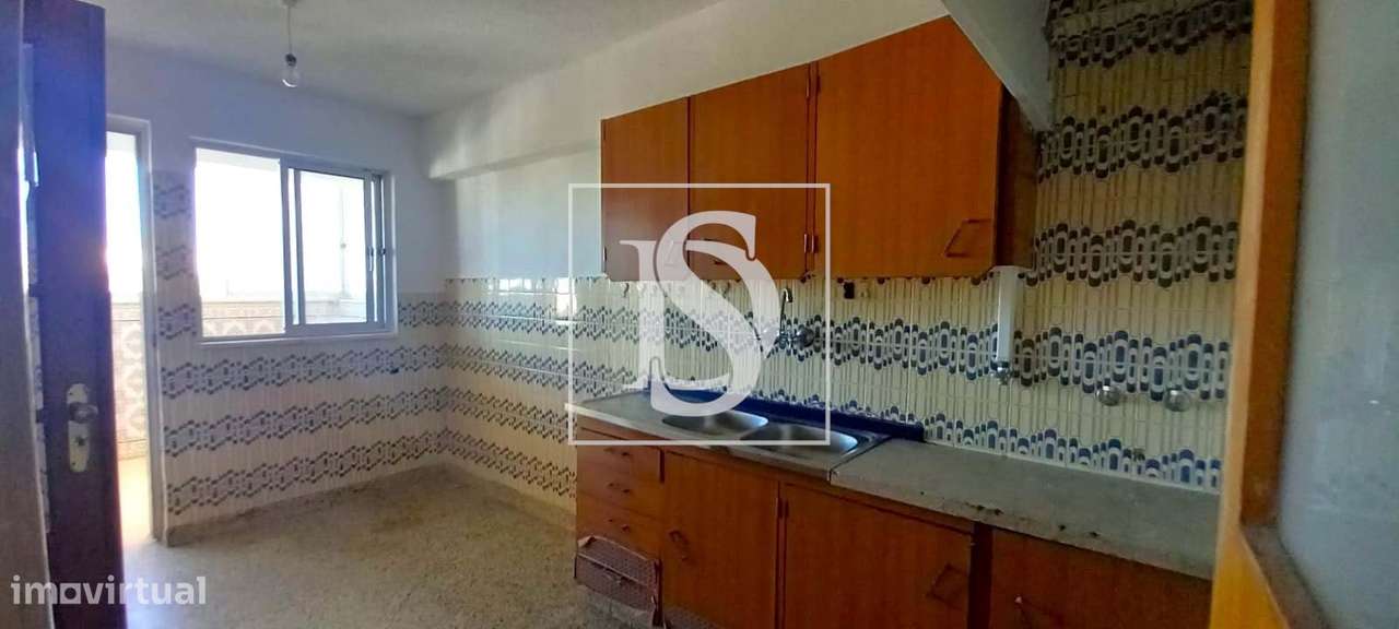 Apartamento T3 c/ arrecadação em Monte Abraão, Sintra-7