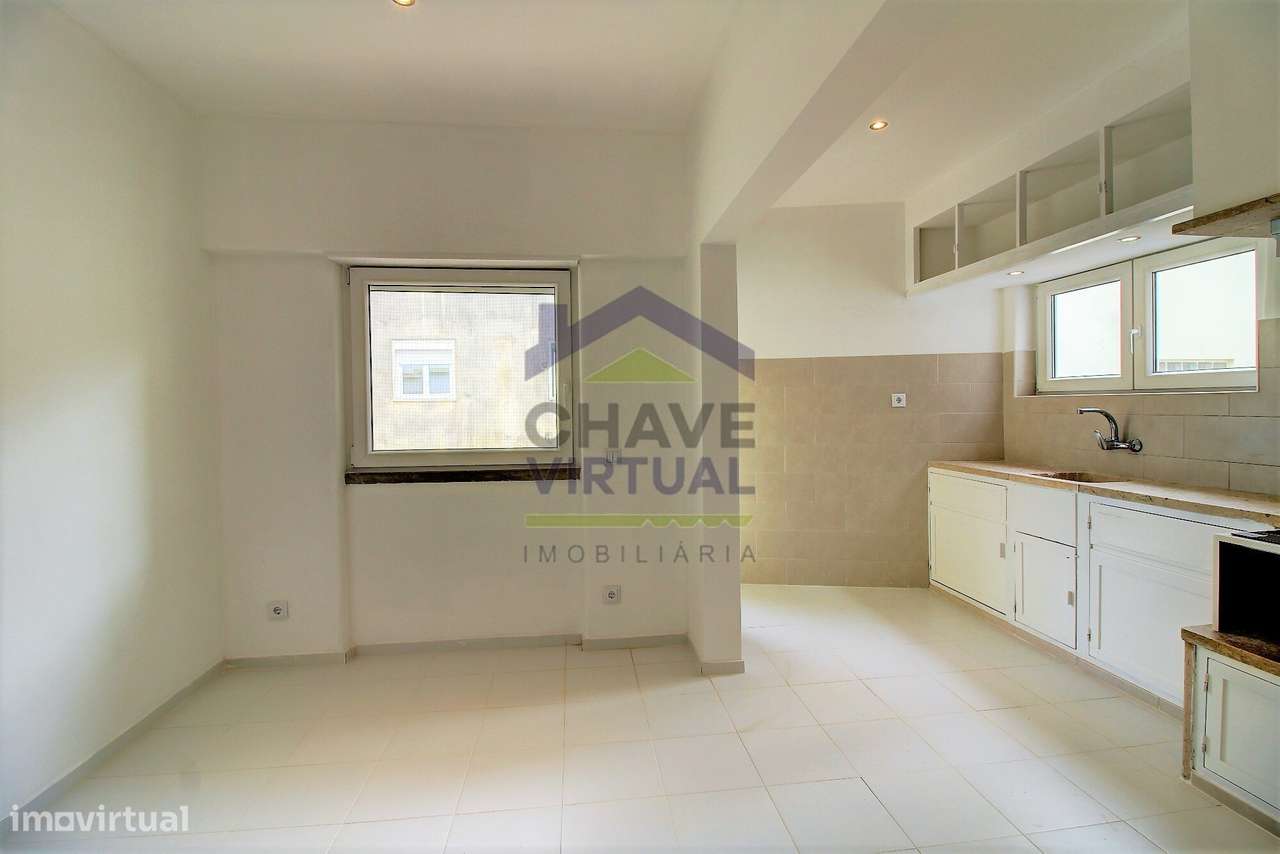 Excelente Apartamento T3 - Centro Caldas da Rainha-17