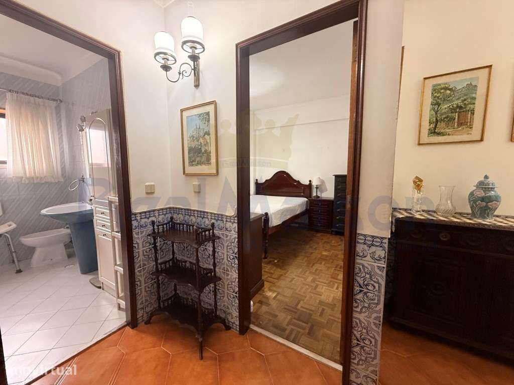 Vende-se Fantástico T3 no centro de Mem Martins-20