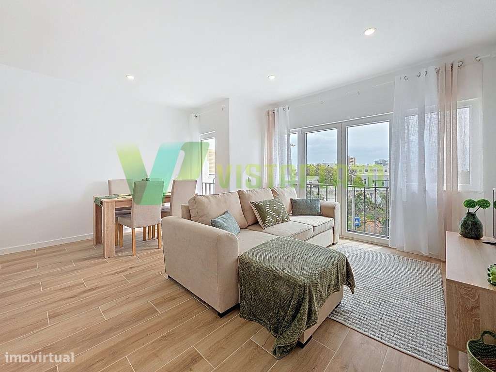 Apartamento T1 Totalmente Remodelado em Alvor Perto da Praia - Grande imagem: 4/16