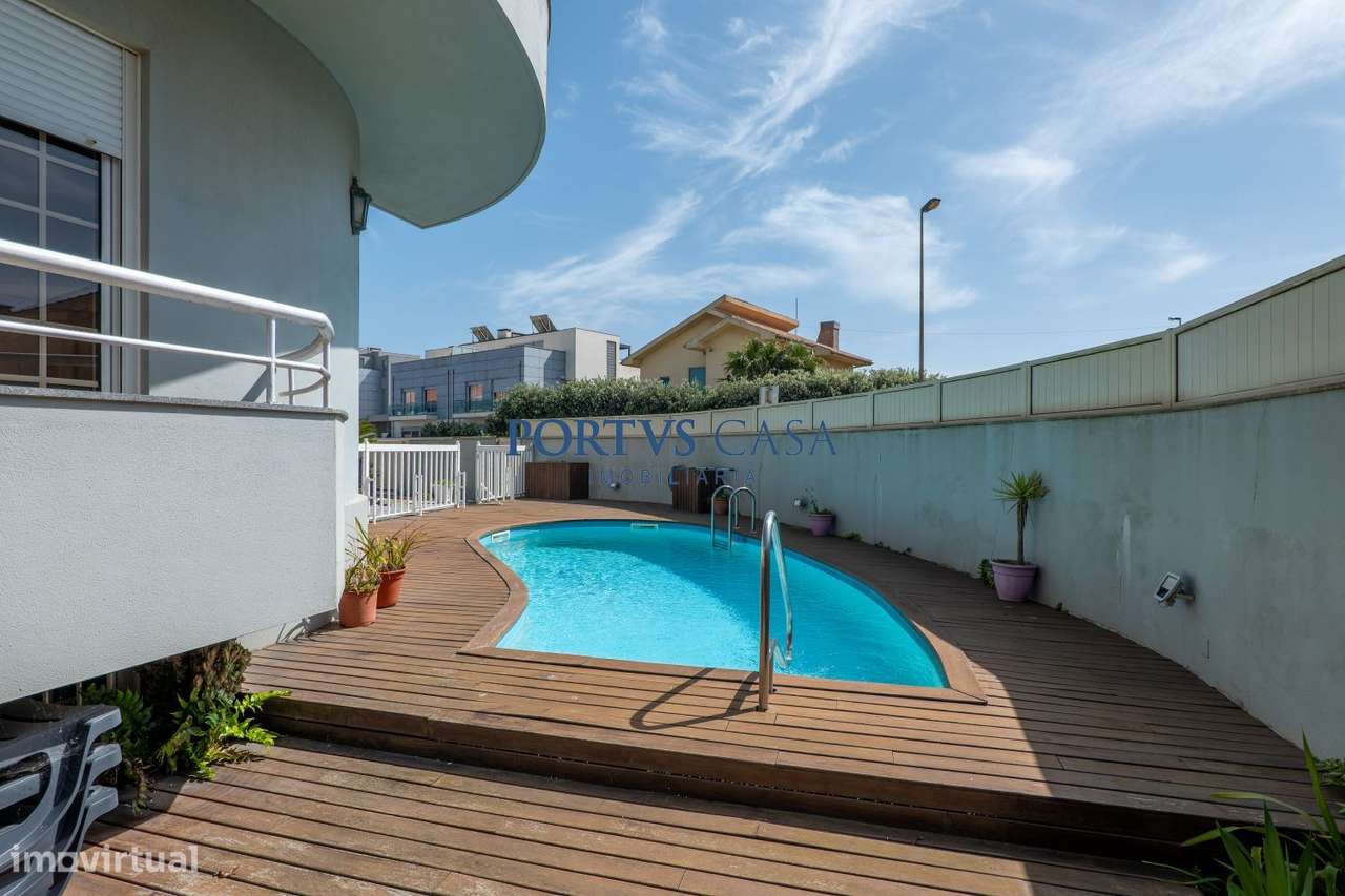 Moradia T4 com piscina em Lavra-44