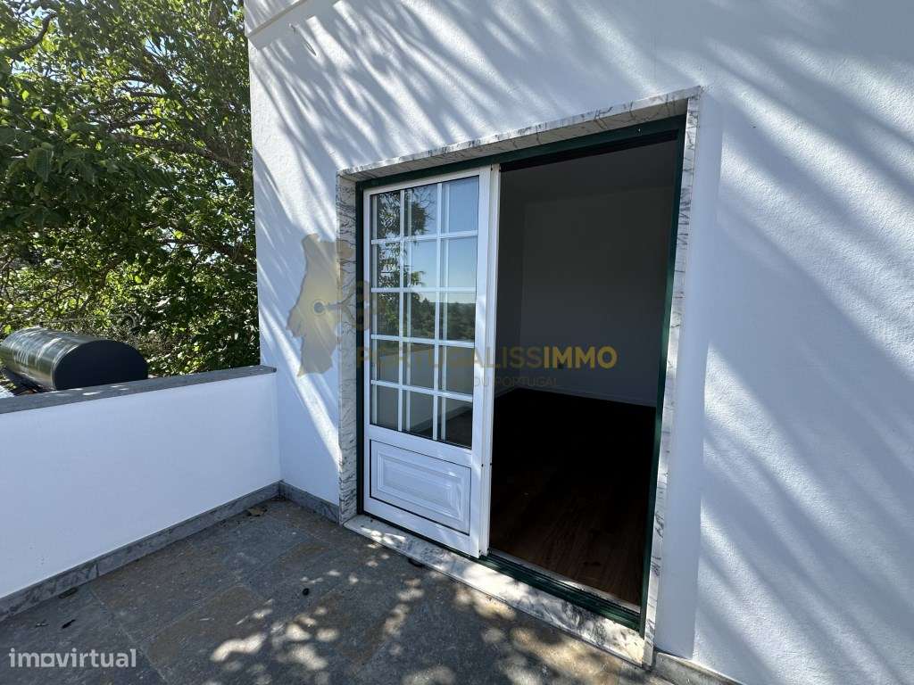 Vende-se: Moradia Familiar Espaçosa e Versátil na Madalena, Tomar.-40