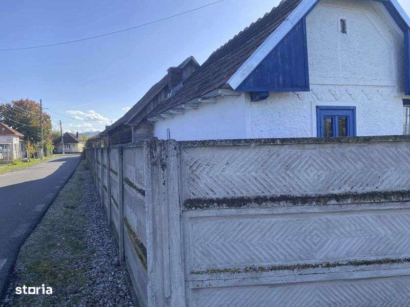 Vand teren intravilan 1100 mp cu 2 case in Chetani, Mures - Imagine principală: 4/8