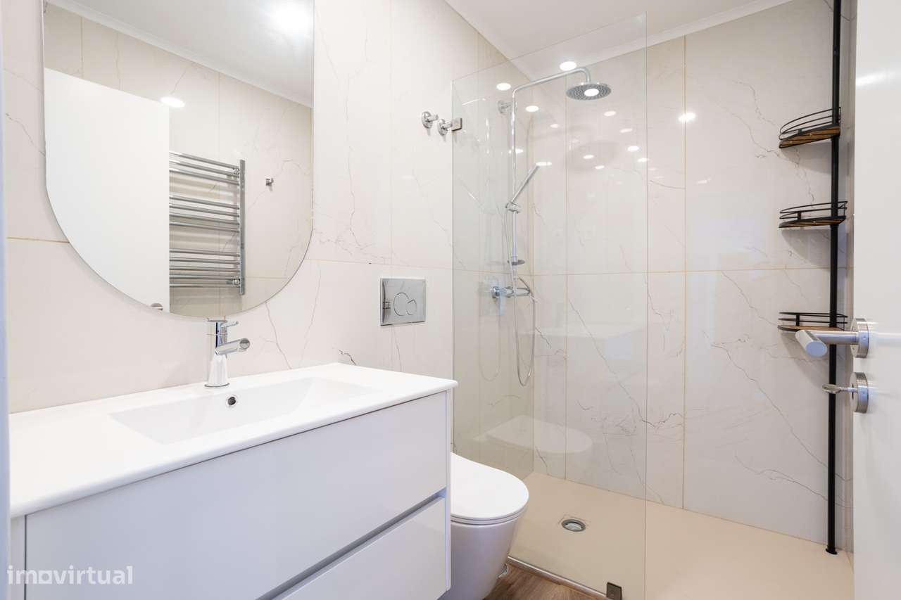 Excelente Moradia Unifamiliar Contemporânea T5 a estrear com Piscina e - Grande imagem: 3/60