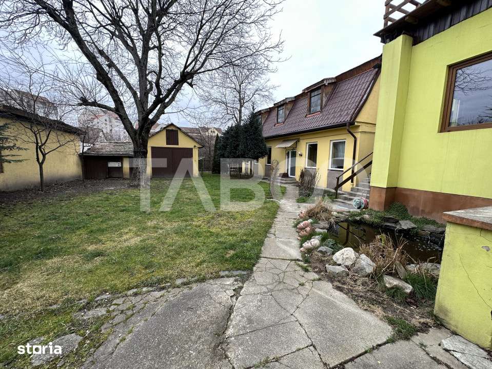 Casa 2 corpuri P+M si P+1 spatiu comercial 70 mpu la strada 2 garaje - Imagine principală: 1/19