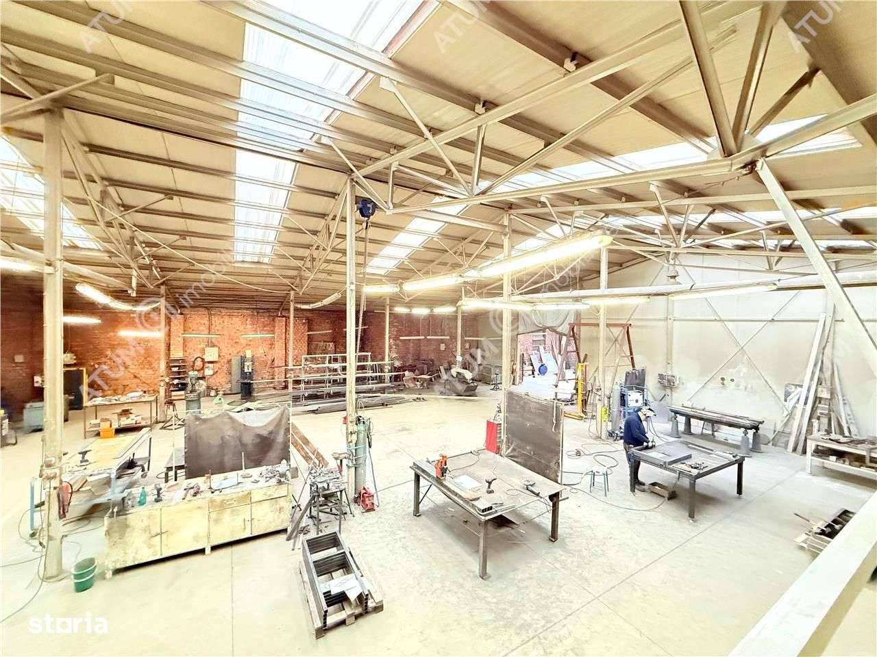 Hala industriala 1175 mp utili de vanzare in Cisnadie-0