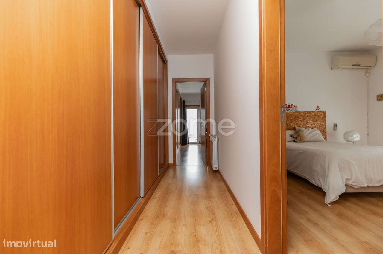 Moradia Moderna em Taveiro, Coimbra com Vistas Desafogadas-34