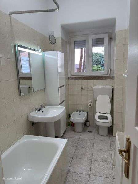 Apartamento T3 para arrendamento em Entrecampos, Lisboa - Grande imagem: 4/12