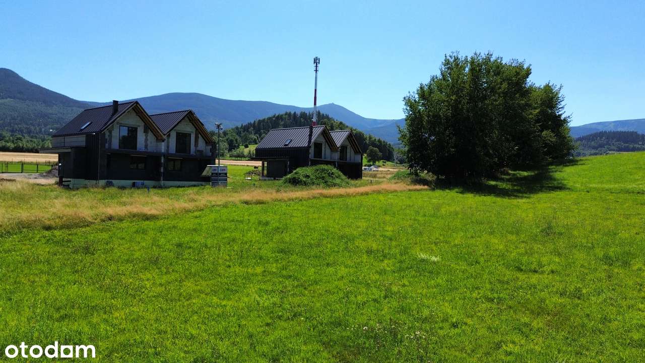 Widokowa działka  spokojnym miejscu kilka minut od centrum.-1