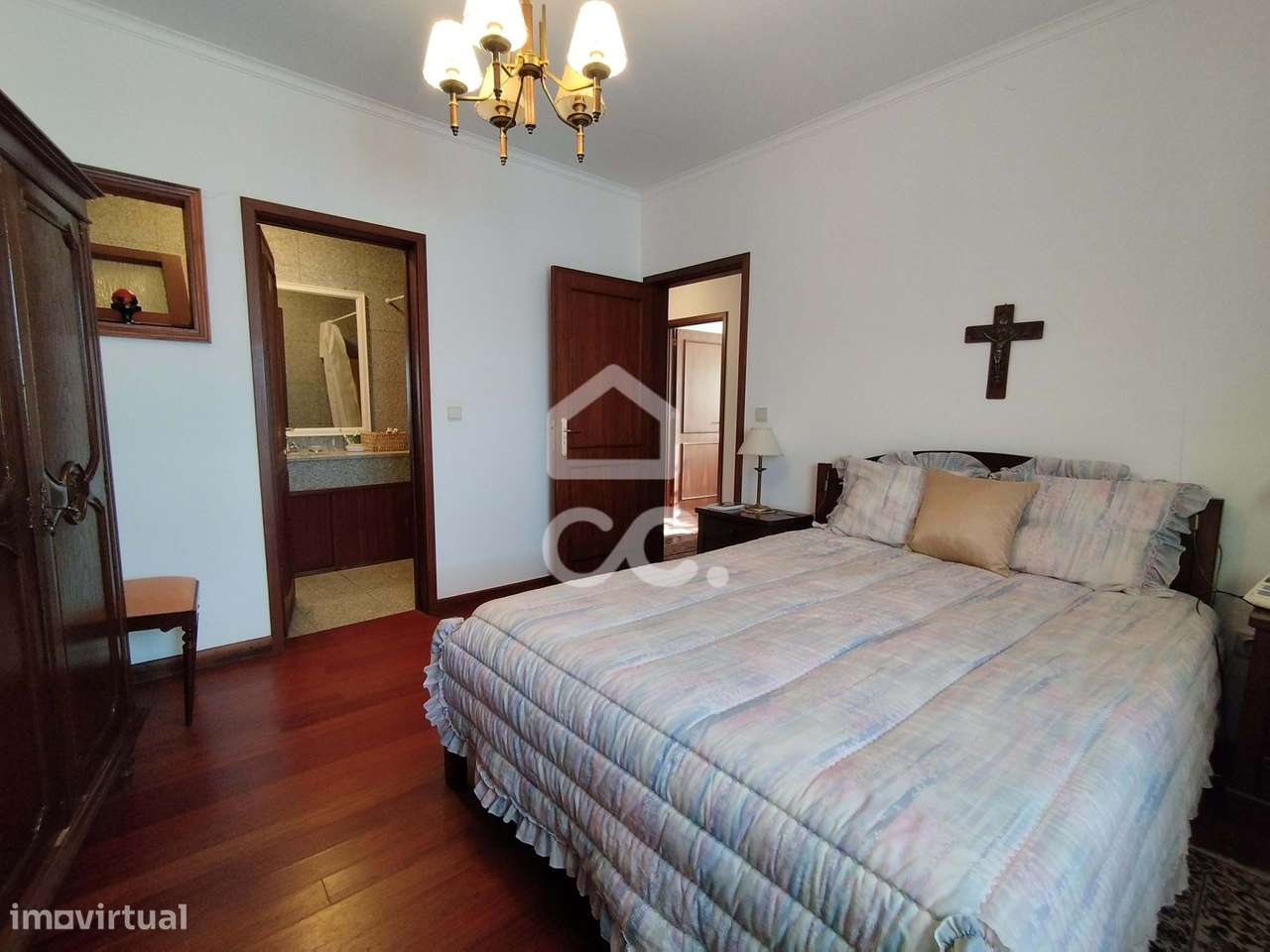 Moradia em pedra, com res do chão e primero andar num vila mediaeval-12
