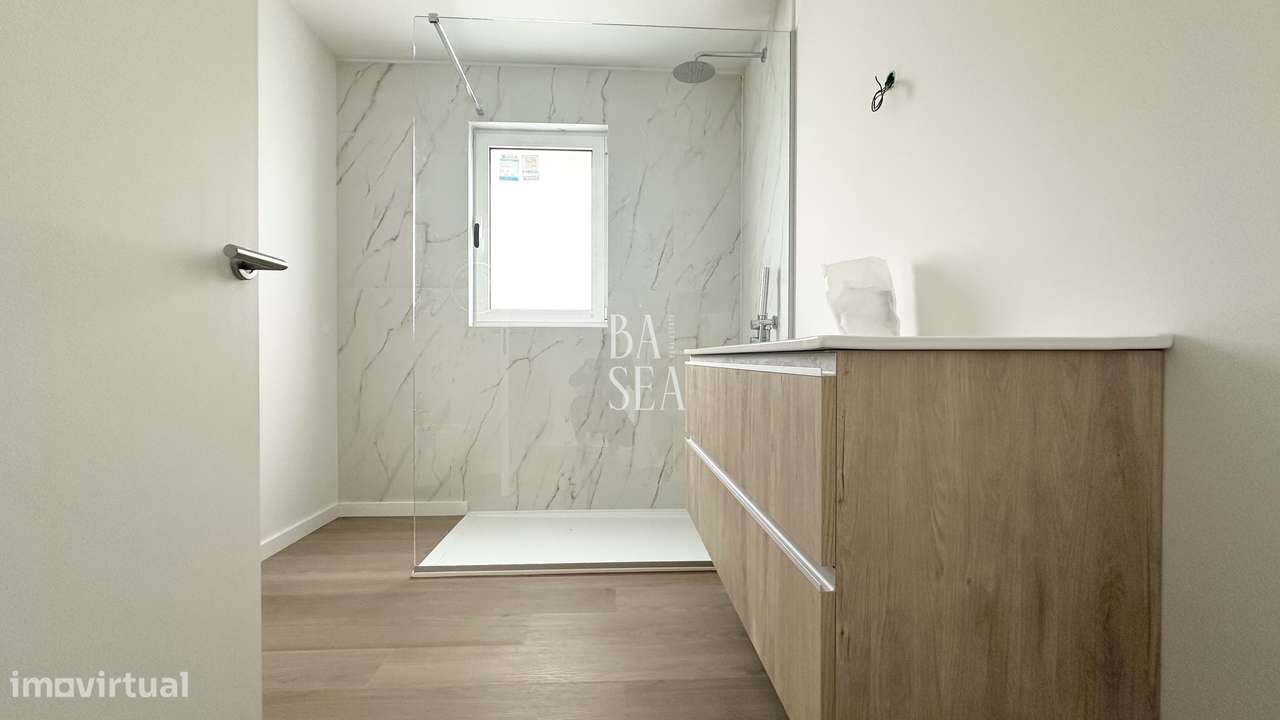 Moradia nova  de gaveto com 3 suítes em Lanhoso Póvoa de Lanhoso-24