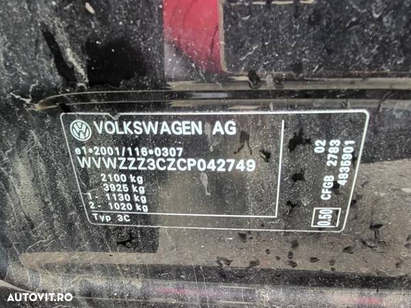 Dezmembram/Piese Volkswagen Passat B7 - 8