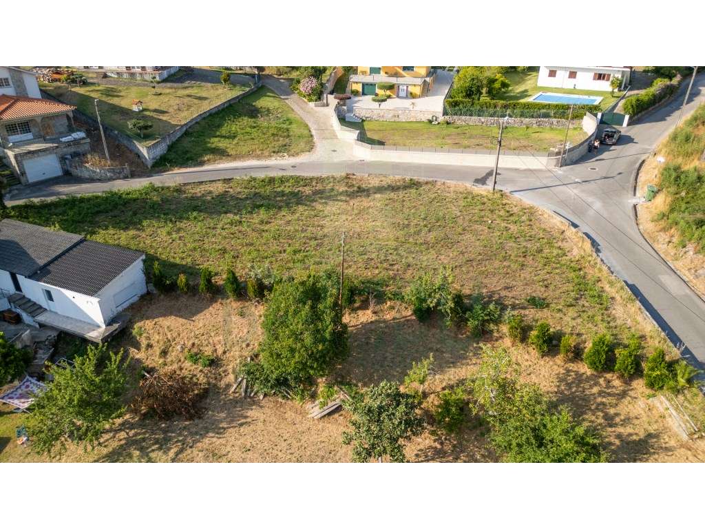 Terreno Plano com 1.074 m² - Ideal para Moradia Unifamiliar ou Gemi... - Grande imagem: 4/6