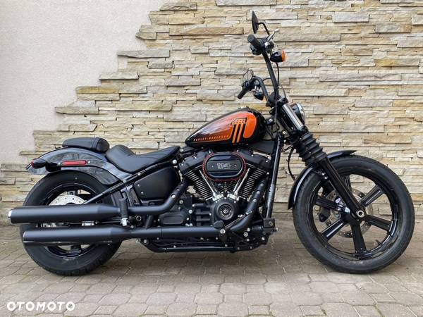 Harley-Davidson Softail Street Bob - 1