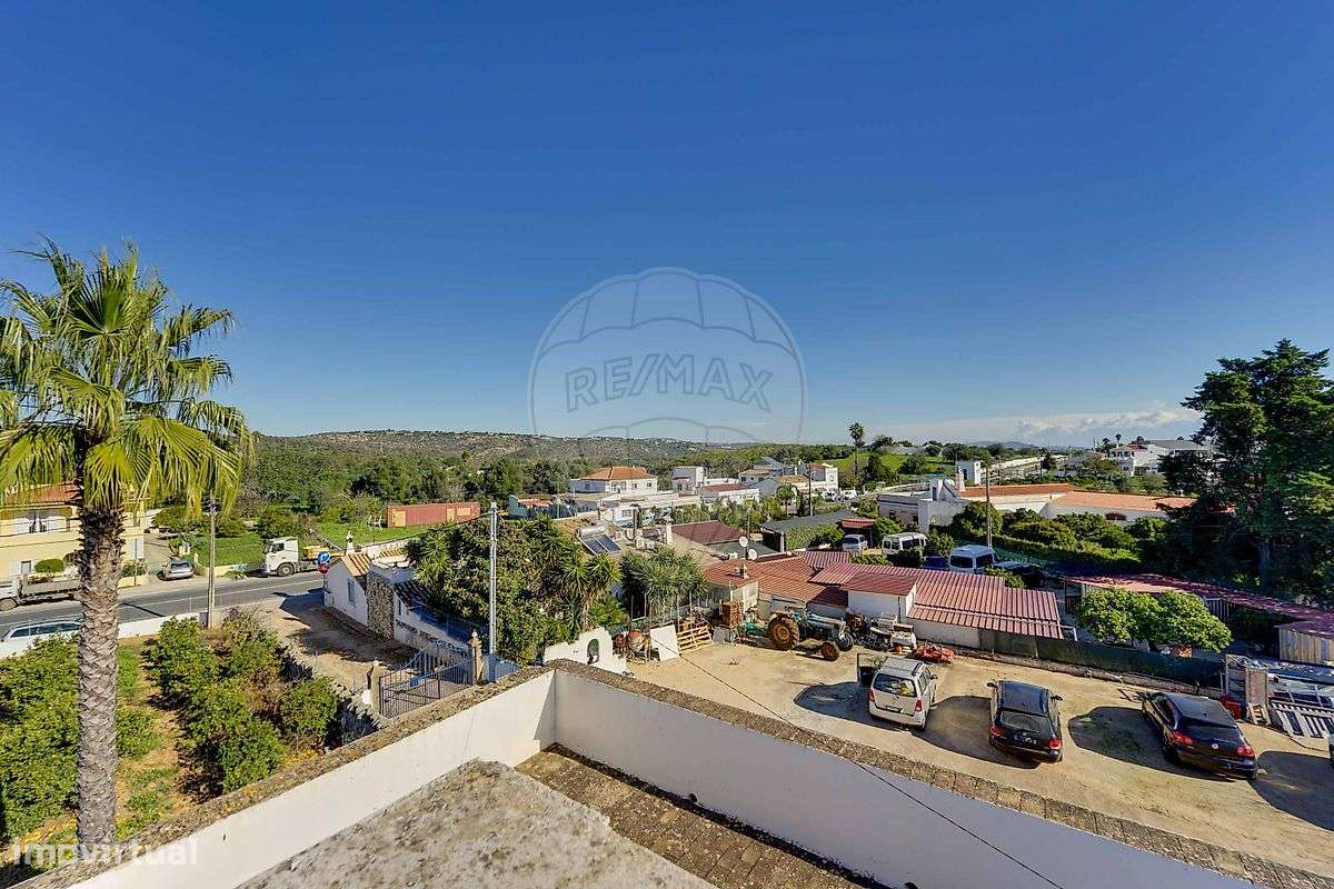 Moradia T15 para venda-25