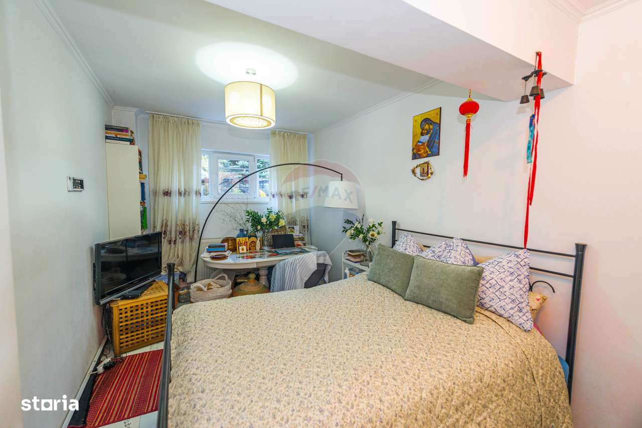 Apartament deosebit 3 camere, decomandat, vanzare, 100mp curte proprie - Imagine principală: 2/20