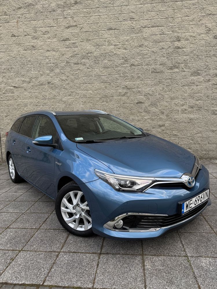 Toyota Auris II Hybrid 135 Prestige 2018